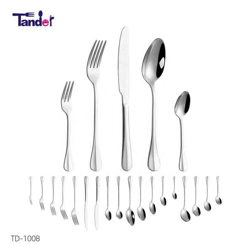 18PCS Mirror Polishing Tablelare Set Utsensal Set, Knives, Forks, Spoons for Home and restaurants.